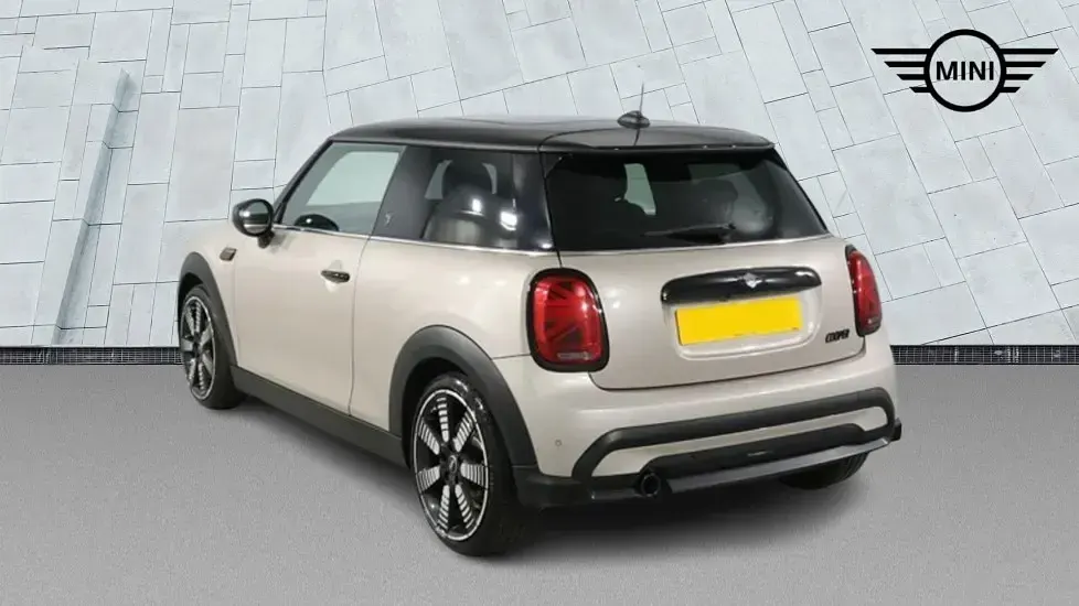Used Mini Cooper Exclusive 134 HP (98 kW) 2023 Grey Hatchback