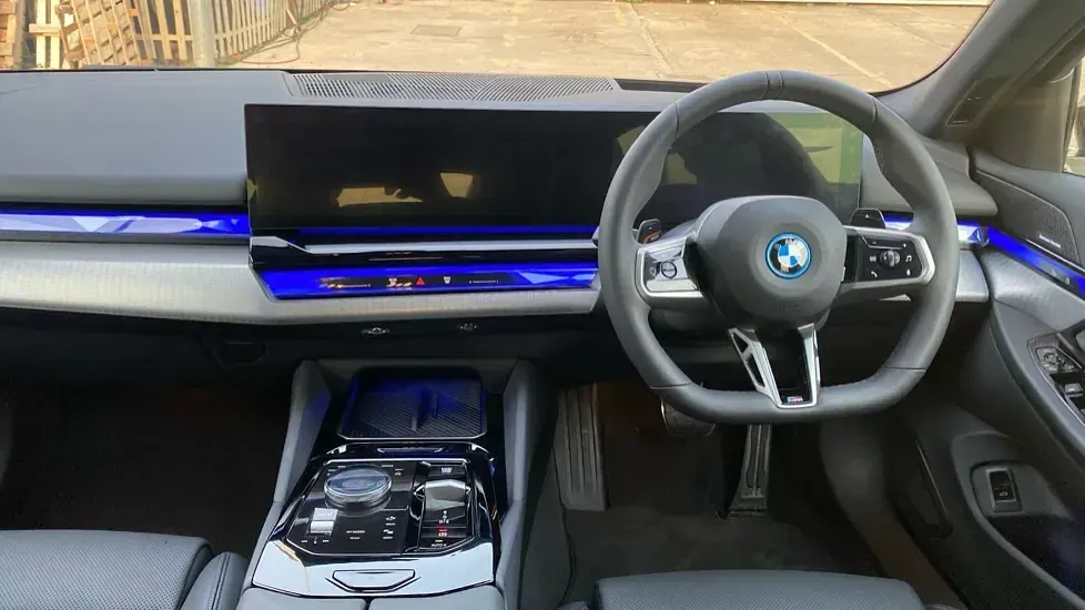 Used BMW 530e M Sport 295 HP (216 kW) 2026 Black