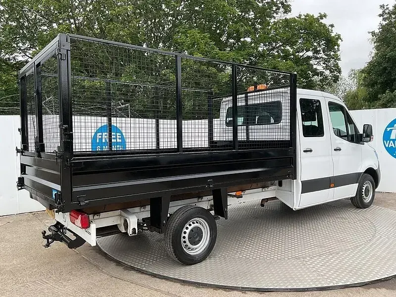 Used Mercedes Sprinter 140 HP (102 kW) 2019 White Van