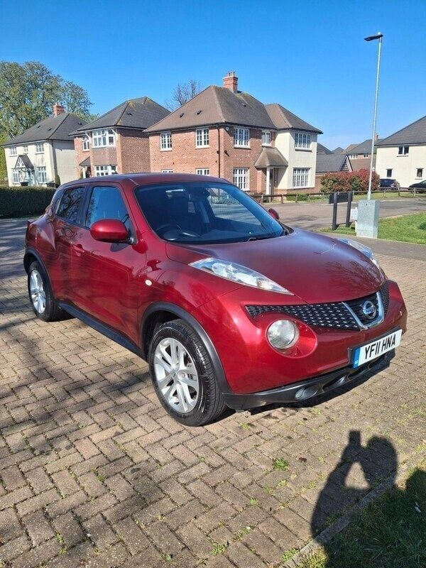Red Used 2011 Nissan Juke Tekna SUV | £2,495 (Good price) - Image 1/4
