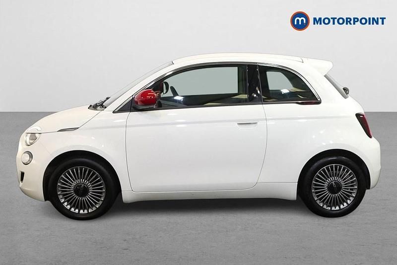 Second-hand Fiat 500e Red 69 kW (95 CP) 2024 Alb Hatchback
