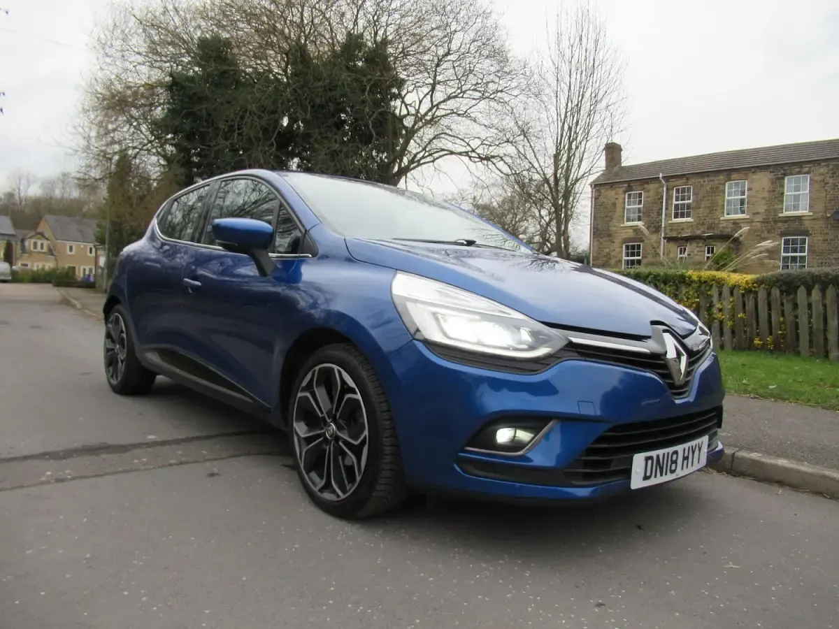 Used Renault Clio Dynamique 120 HP (88 kW) 2018 Blue Hatchback