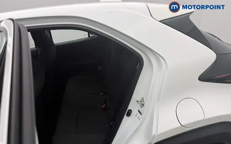 Used Toyota Yaris Cross 116 HP (85 kW) 2023 White SUV