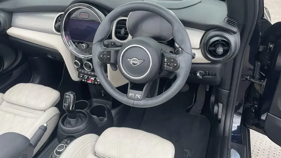 Used Mini Cooper S Cabriolet Exclusive 176 HP (129 kW) 2022 Black Cabriolet