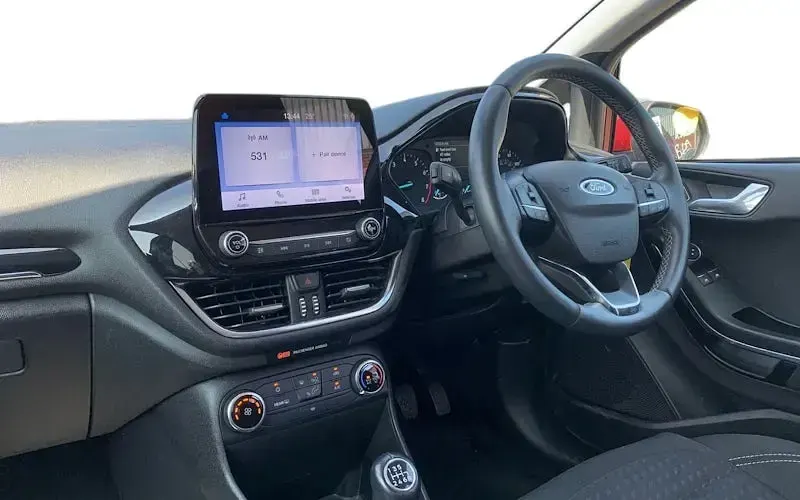 Used Ford Fiesta Zetec 101 HP (74 kW) 2019 Red Hatchback