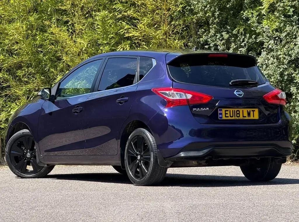 Used Nissan Pulsar N-Connecta 115 HP (84 kW) 2018 Blue Hatchback