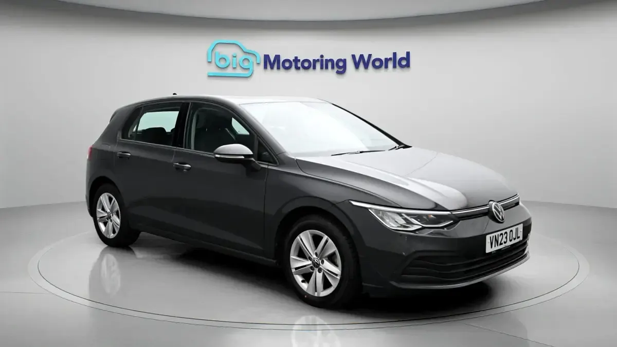 Second-hand VW Golf VIII S 150 CP (110 kW) 2023 Hatchback