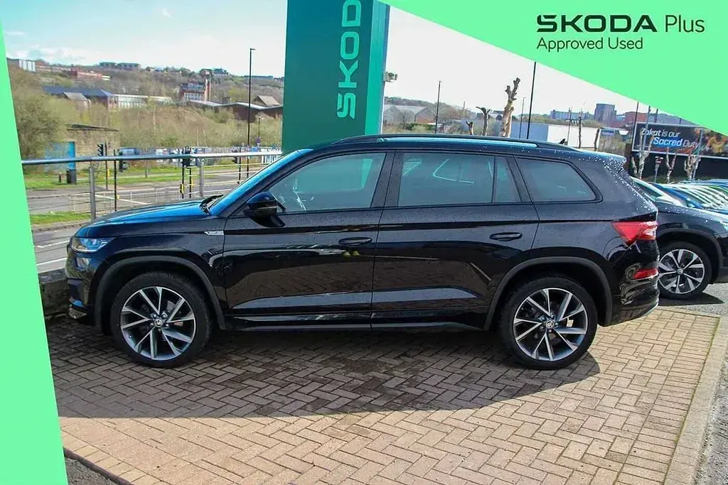 Used Skoda Kodiaq SportLine 150 HP (110 kW) 2023 Black magic pearl effect SUV
