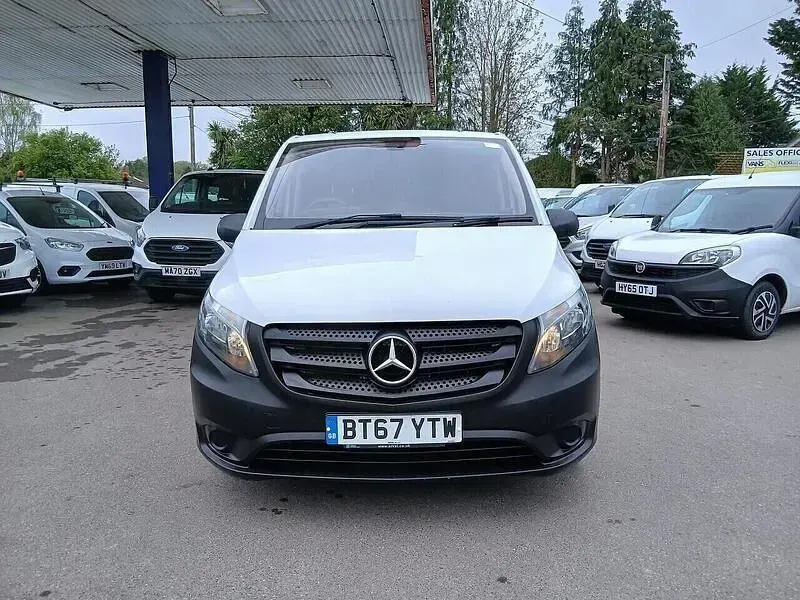 Used Mercedes Vito 88 HP (64 kW) 2018 White Van