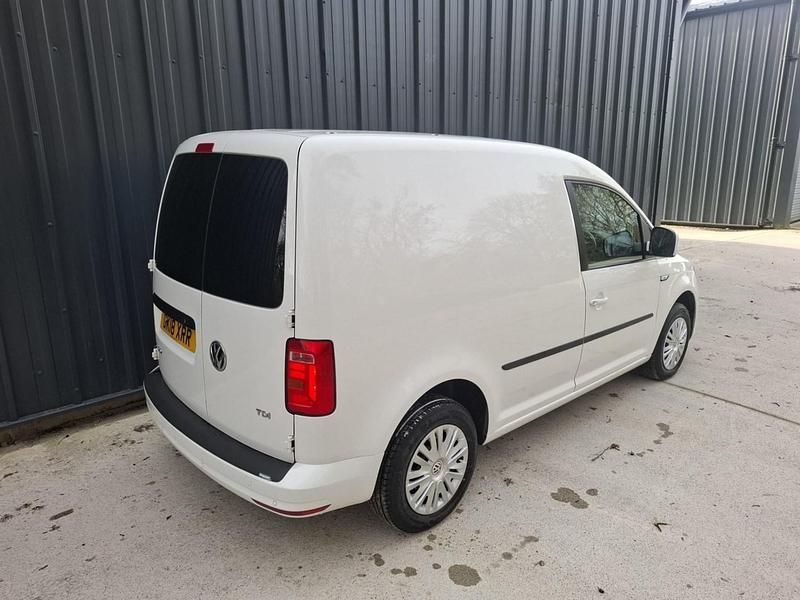 Used VW Caddy Trendline 102 HP (75 kW) 2018 White MPV