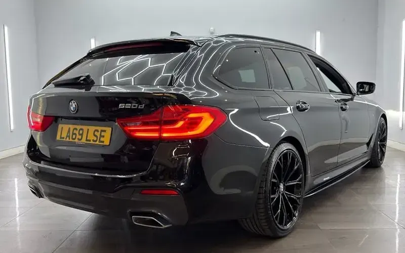 Used BMW 520 M Sport 190 HP (139 kW) 2019 Black Estate