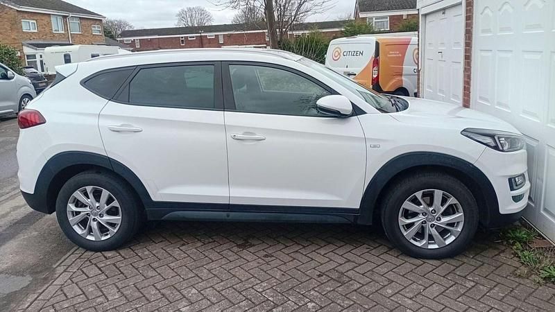 Used Hyundai Tucson SE 2020 White SUV