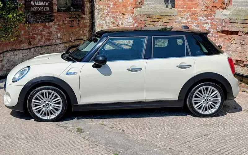 Used Mini Cooper S Hatch 192 HP (141 kW) 2015 Silver Hatchback