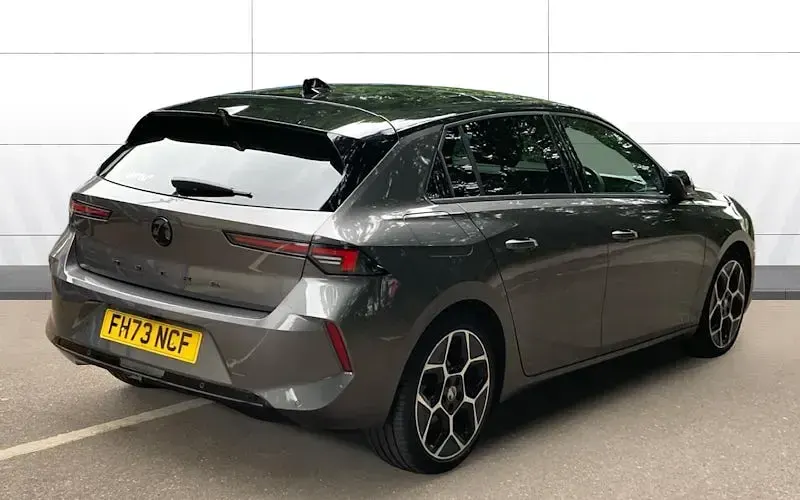 Used Vauxhall Astra Ultimate 131 HP (96 kW) 2026 Hatchback