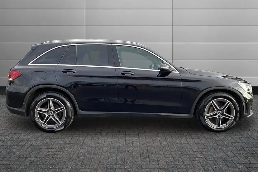 Used Mercedes GLC220 AMG line 191 HP (140 kW) 2019 Obsidian black SUV