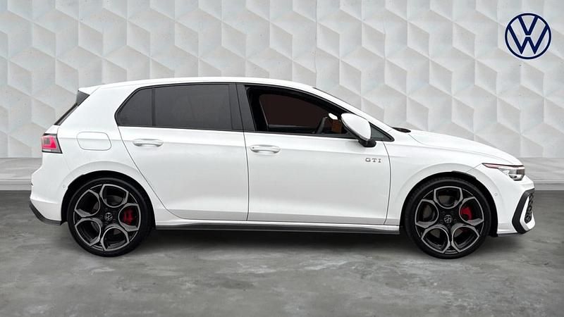 Used VW Golf VIII GTI 265 HP (194 kW) 2026 White Hatchback