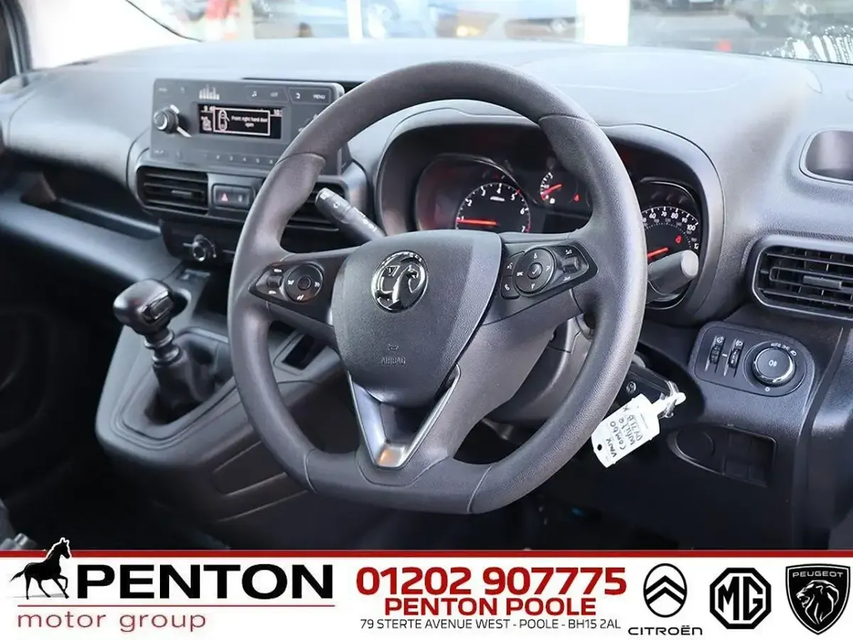Used Vauxhall Combo Sportive 100 HP (73 kW) 2021 White MPV