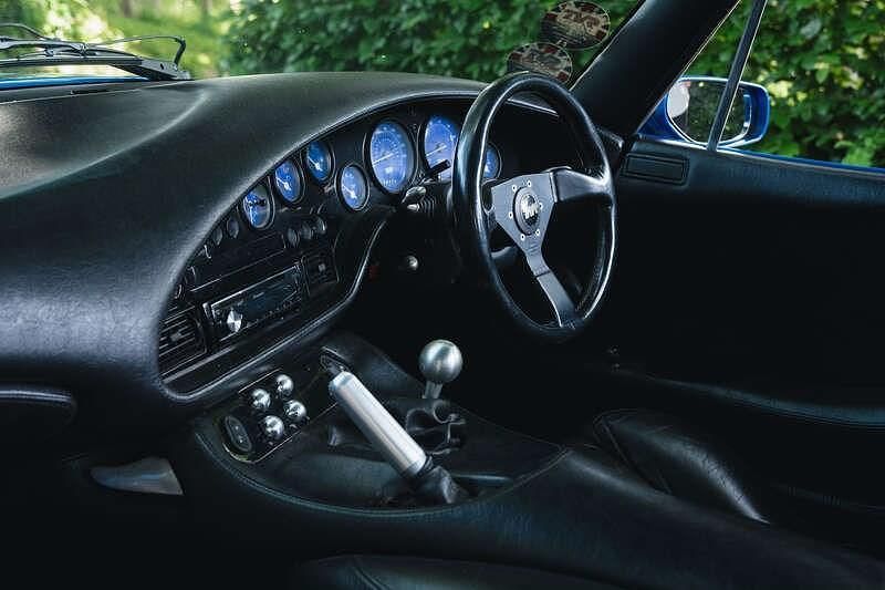 Image 2/4