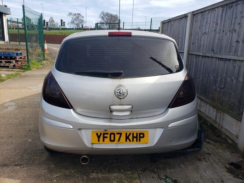 Used Vauxhall Corsa 59 HP (43 kW) 2007 Silver Hatchback