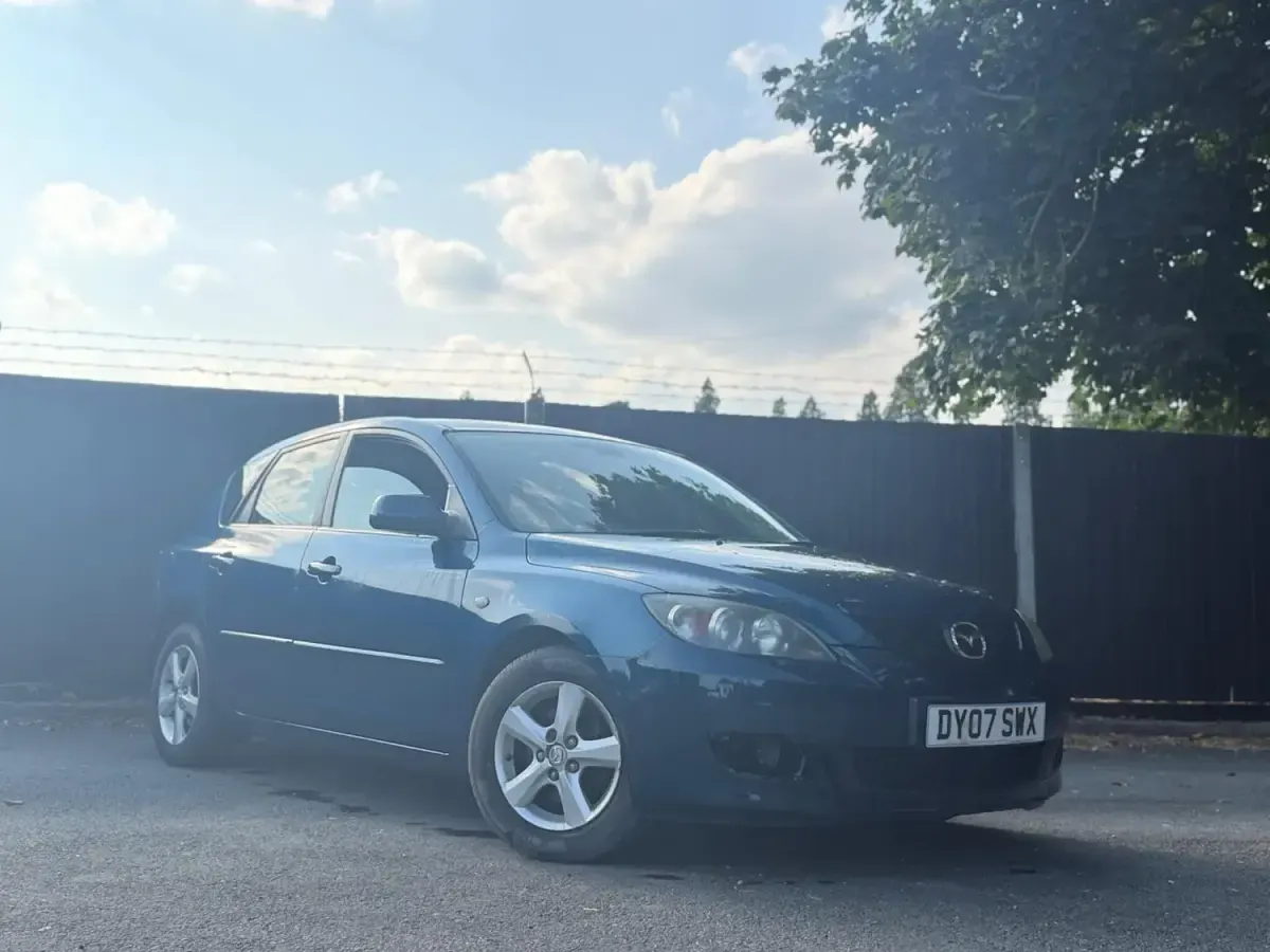 Used Mazda 3 105 HP (77 kW) 2007 Blue Hatchback