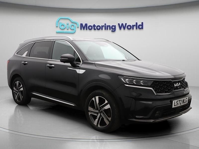 Black Used 2022 Kia Sorento SUV | £32,200 (Good price) - Image 1/4