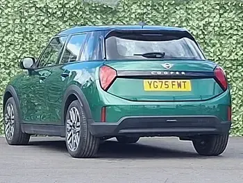 Used Mini Cooper Classic 114 kW (156 HP) 2025 Green Hatchback
