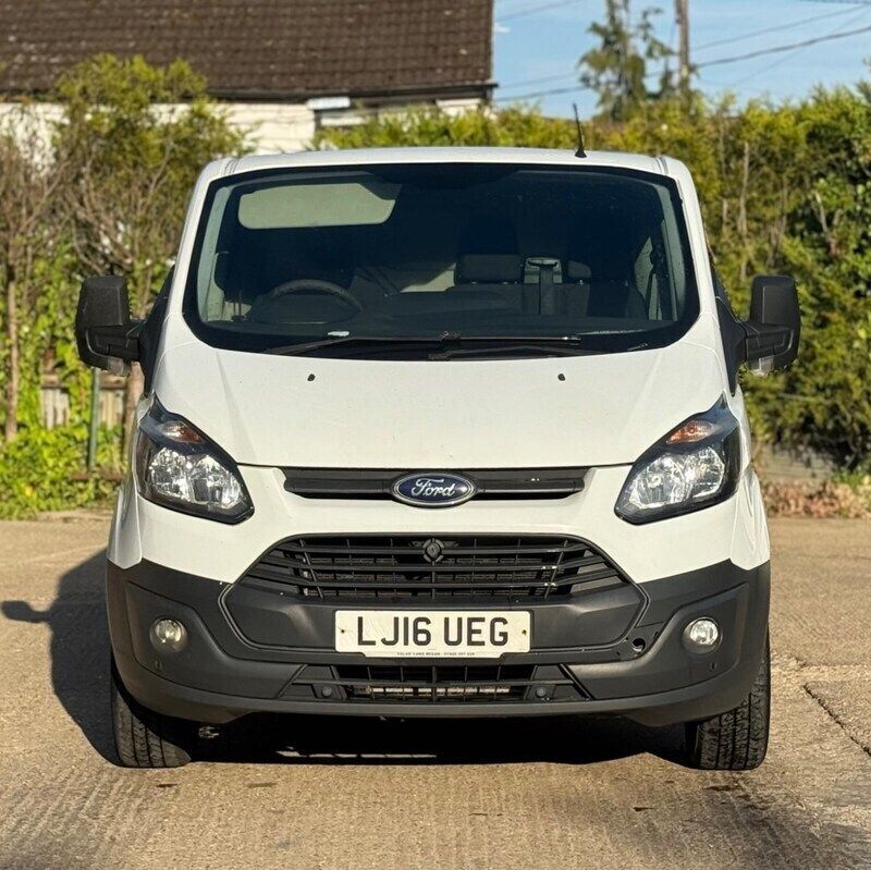 White Used 2016 Ford Transit Custom | £6,490 (Super price) - Image 1/2