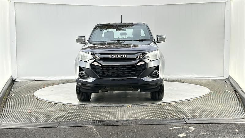 New Isuzu D-Max 164 HP (120 kW) 2025 Grey Pickup
