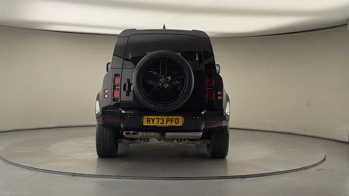 Gebraucht Land Rover Defender HSE Dynamic 300 PS (220 kW) 2023 Schwarz SUV