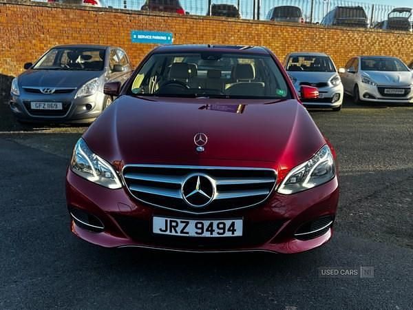 Used Mercedes E220 SE 2015 Red Sedan