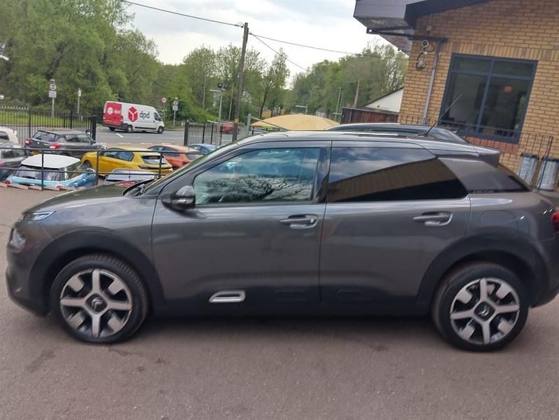 Usado Citroën C4 Cactus Flair 110 CV (80 kW) 2018 Gris Utilitario