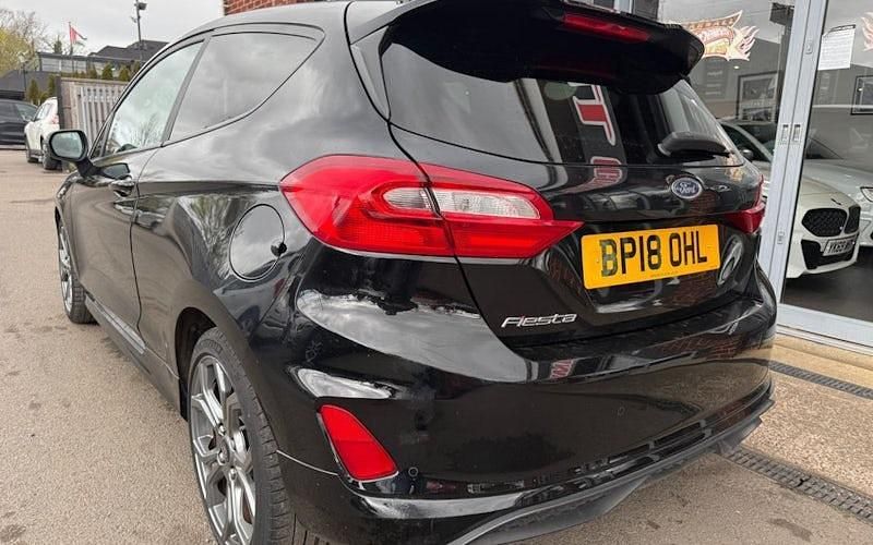 Second-hand Ford Fiesta ST-Line 101 CP (74 kW) 2018 Negru Hatchback
