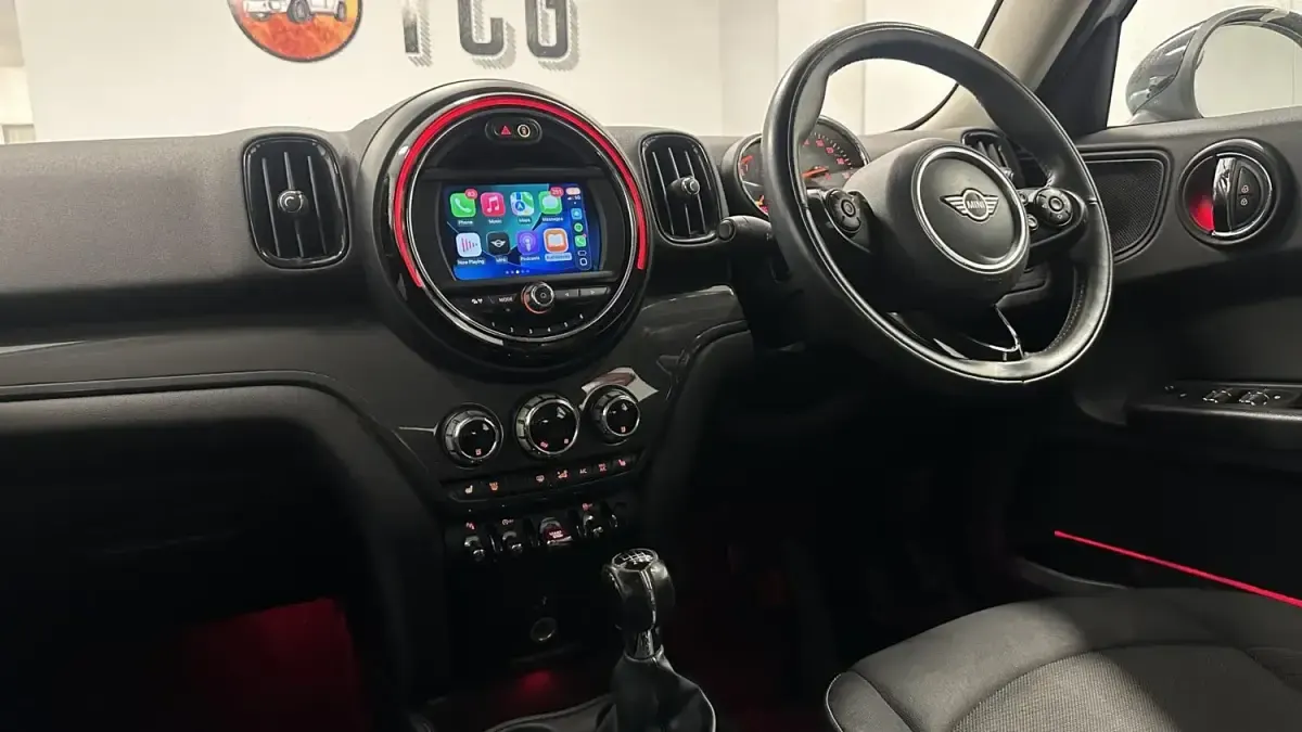 Usado Mini Cooper Countryman Classic 136 HP (100 kW) 2019 Branco SUV
