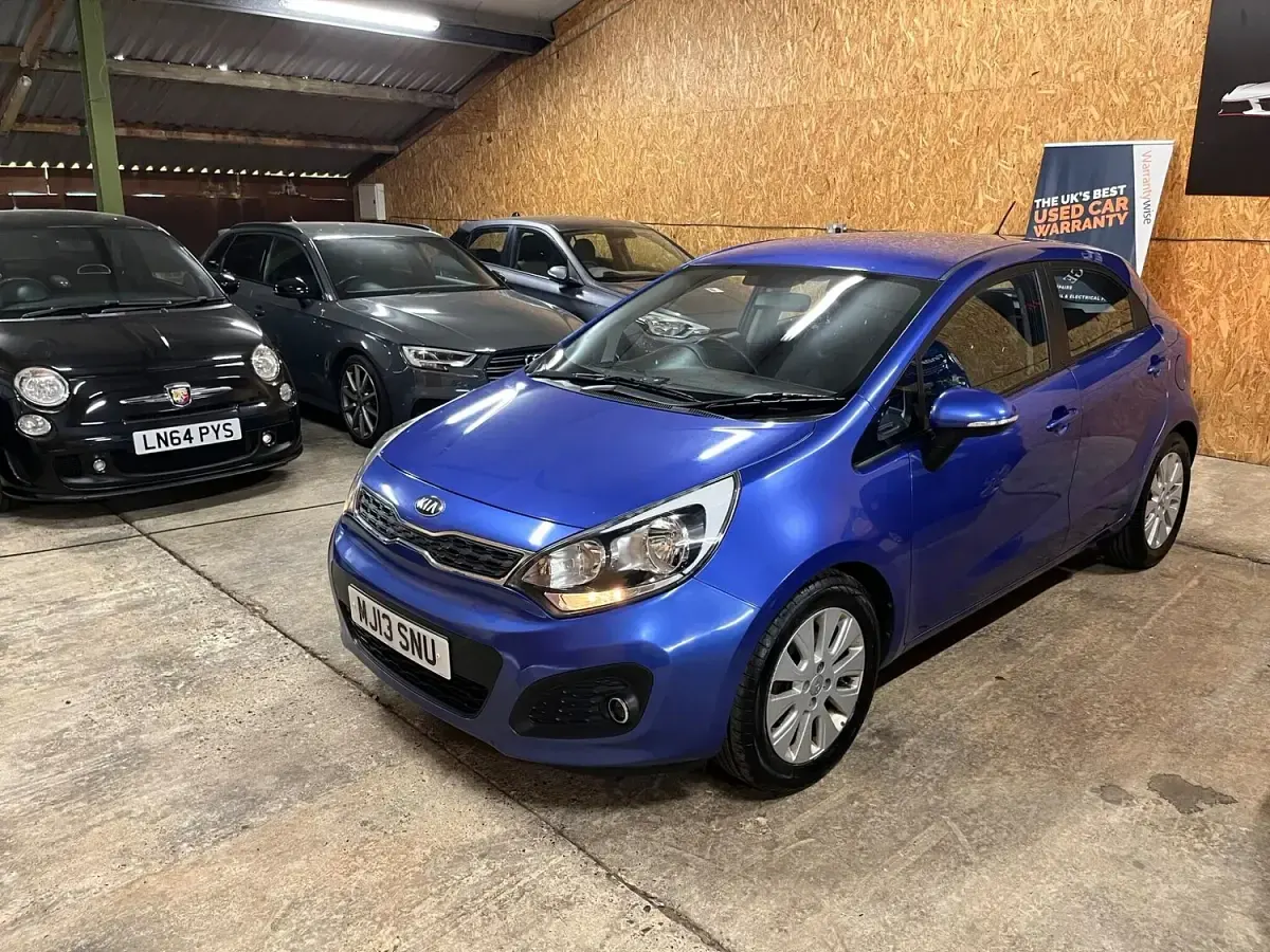Used Kia Rio 2013 Blue Hatchback