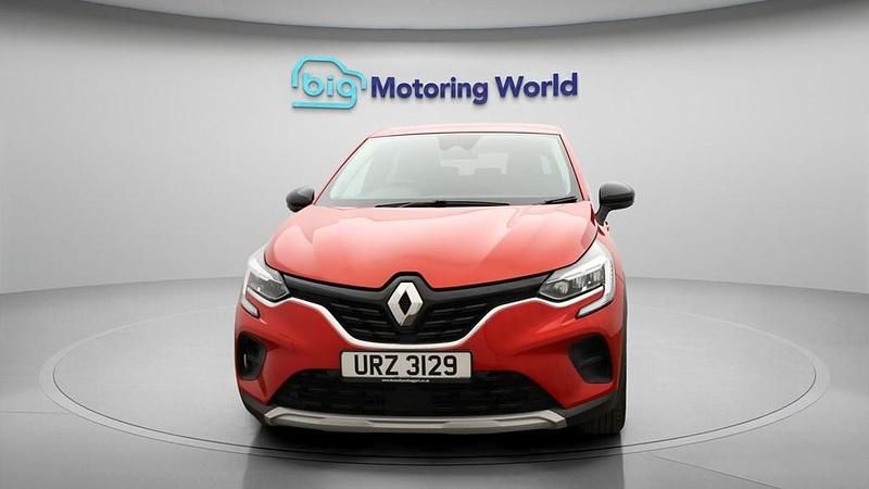Used Renault Captur Evolution 90 HP (66 kW) 2023 Red SUV