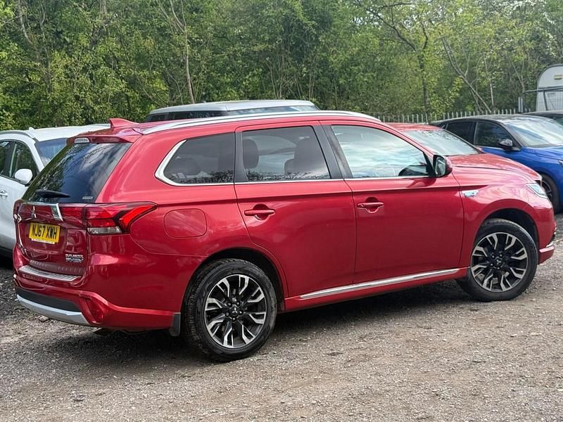 Used Mitsubishi Outlander P-HEV 2017 Red Estate