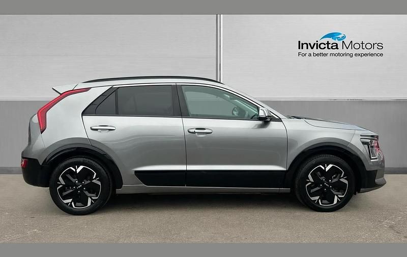 Used Kia e-Niro 150 kW (204 HP) 2023 Grey SUV