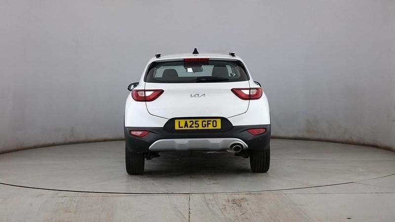 New Kia Stonic 2025 White SUV