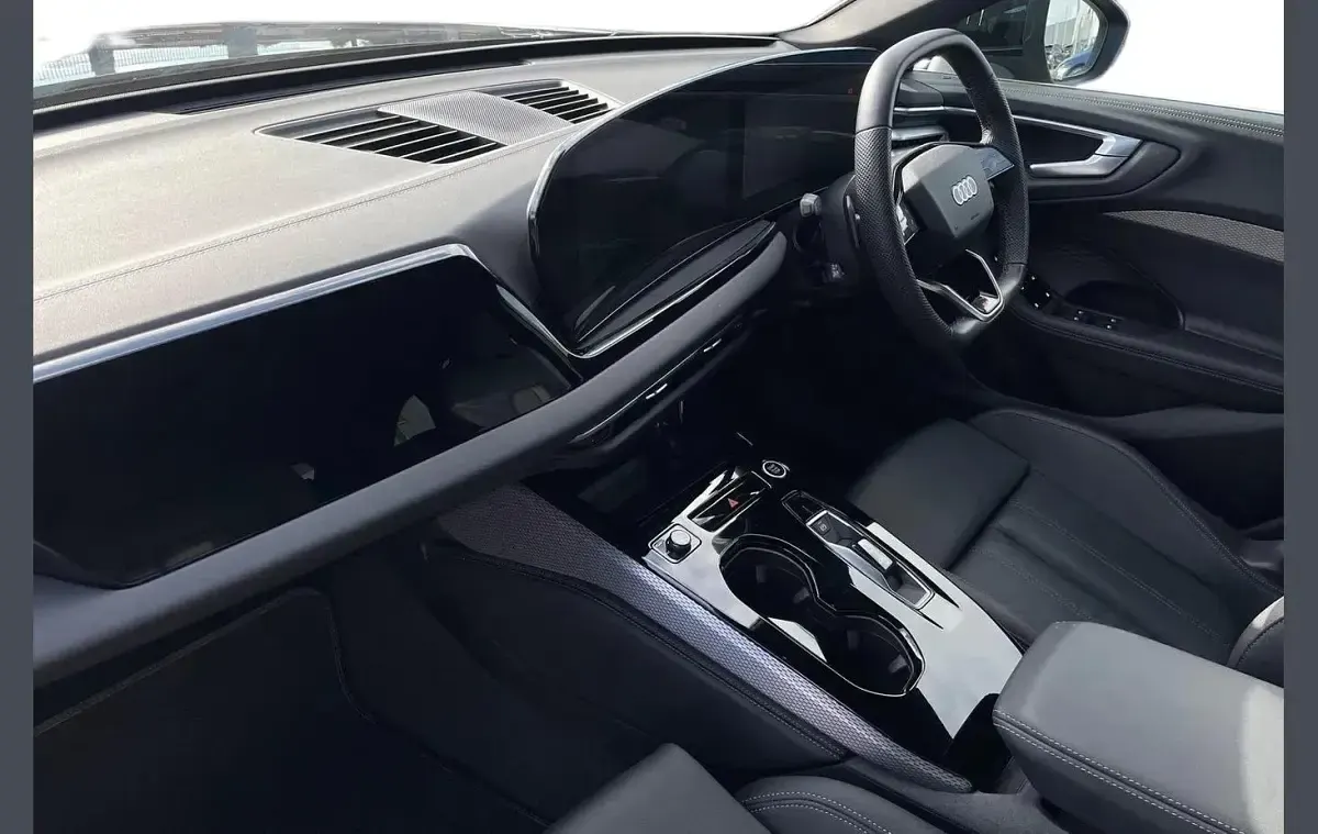 Used Audi A5 S-Line 147 HP (108 kW) 2024 Black Estate