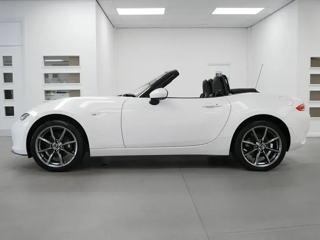 Usado Mazda MX5 Inclusive 160 CV (117 kW) 2016 Blanco Descapotable