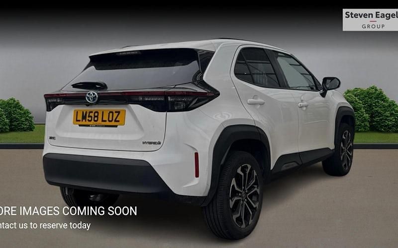 Used Toyota Yaris Hybrid Design 116 HP (85 kW) 2026 Estate