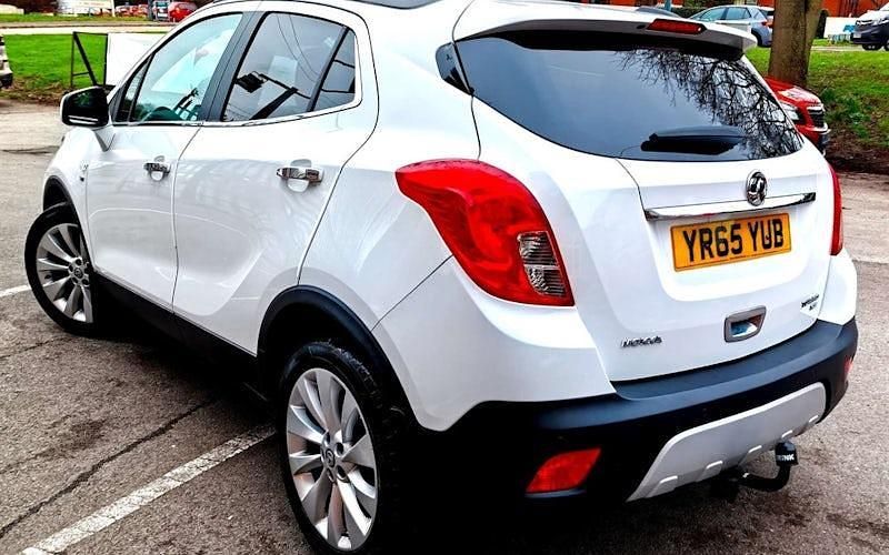 Used Vauxhall Mokka 140 HP (102 kW) 2015 White SUV