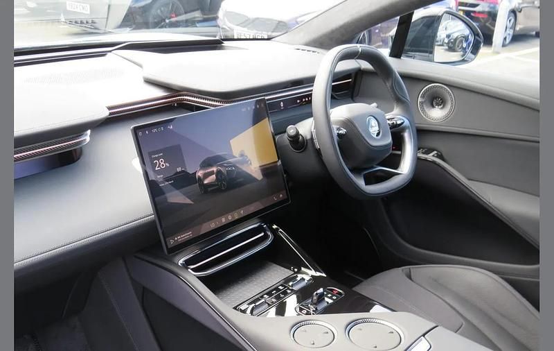 Used Lotus Eletre 450 kW (612 HP) 2025 White SUV