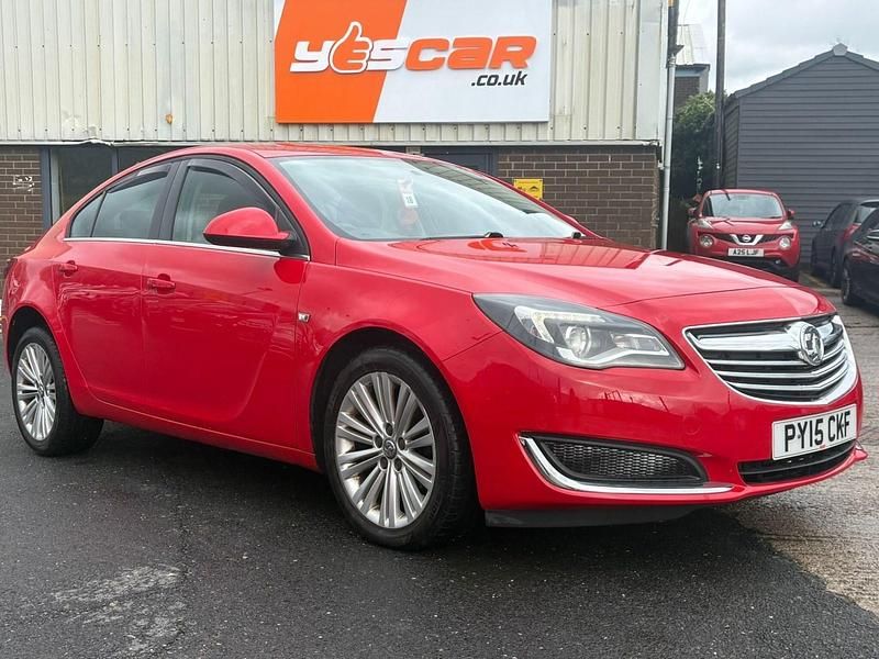 Używany Vauxhall Insignia 2015 Czerwony Hatchback