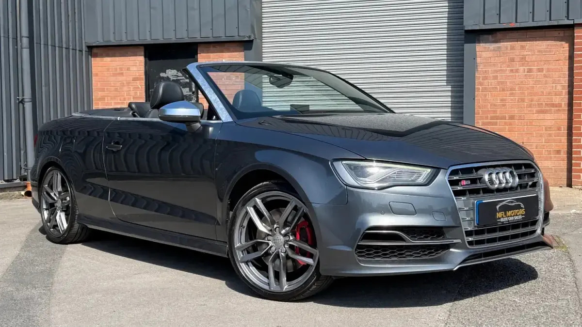Usado Audi A3 Cabriolet Comfort 220 CV (161 kW) 2014 Gris Descapotable