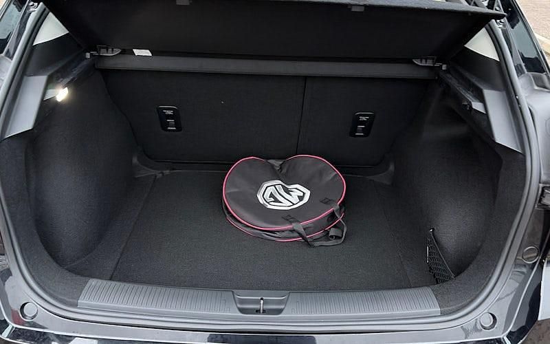 New MG MG4 EV SE 125 kW (170 HP) 2025 Hatchback