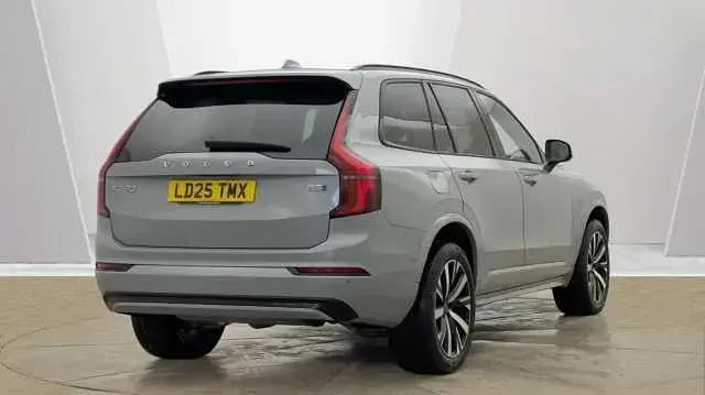 Begagnad Volvo XC90 Plus 247 HK (181 kW) 2026 SUV
