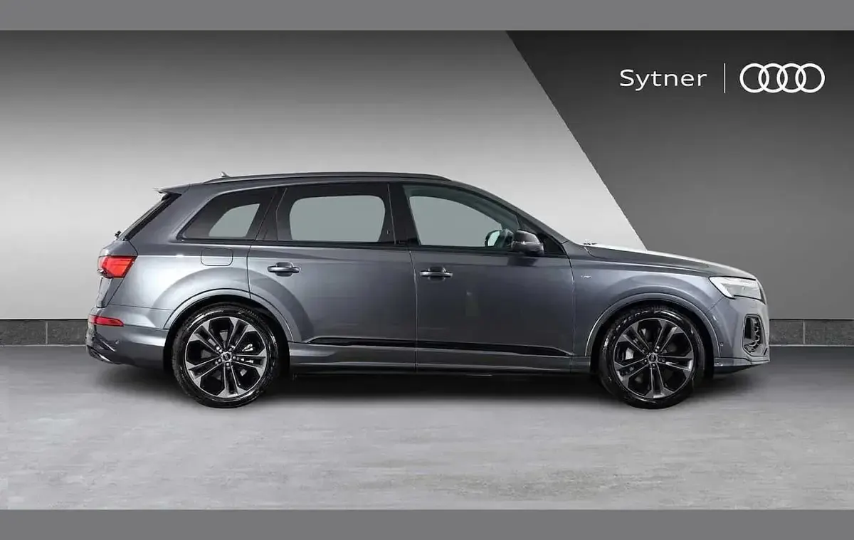Used Audi Q7 Black Edition 389 HP (286 kW) 2025 Grey SUV