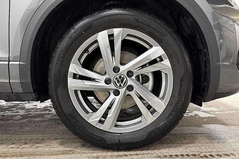 Used VW T-Roc R-line 150 HP (110 kW) 2025 Grey SUV