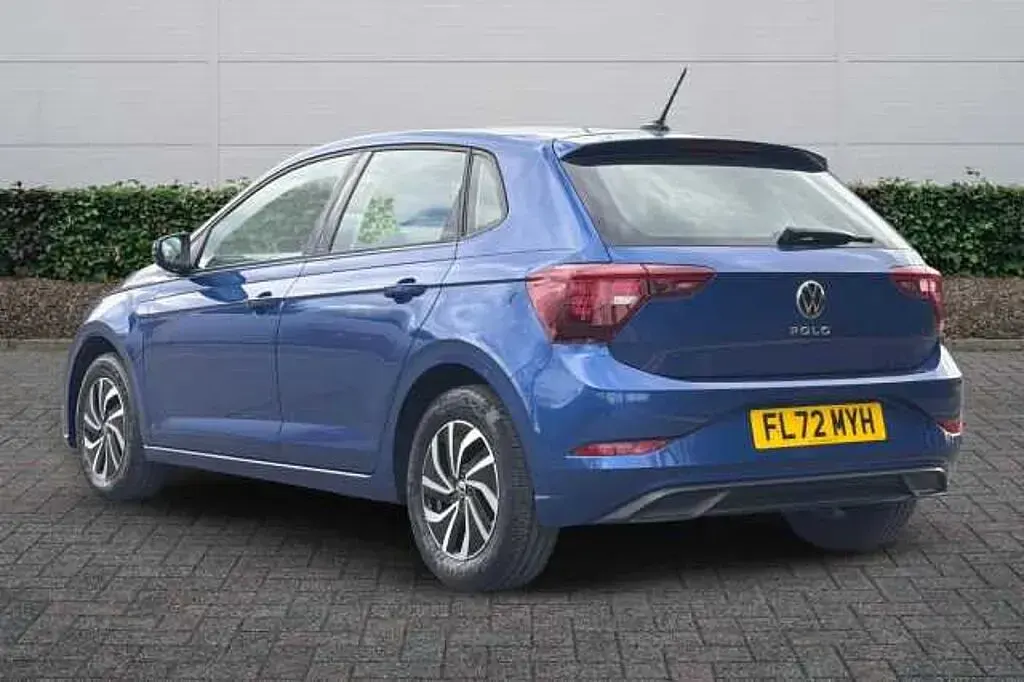 Used VW Polo Life 95 HP (69 kW) 2022 Blue Hatchback